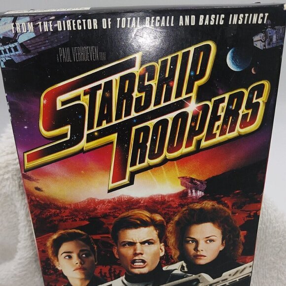 Starship Troopers Movie VHS - 1998 Outer space Aliens Drama Action Sci Fi - Picture 1 of 9